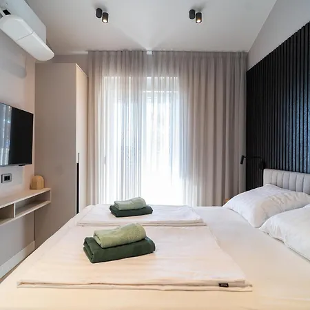 Pied-a-terre By Belmont Realty Zára