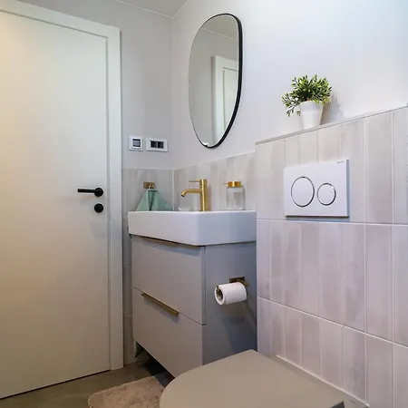 Pied-a-terre By Belmont Realty