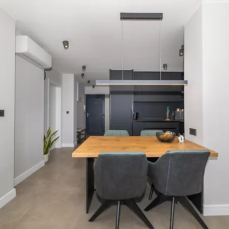 Pied-a-terre By Belmont Realty Задар