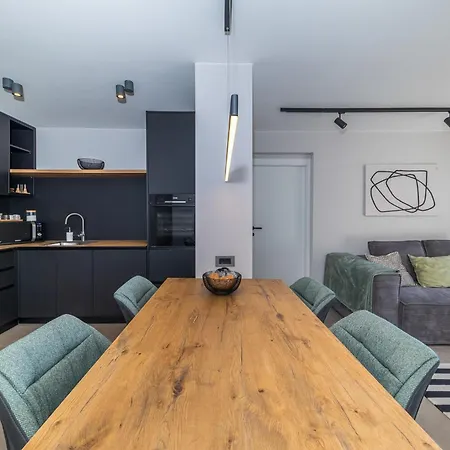 Pied-a-terre By Belmont Realty * 扎达尔