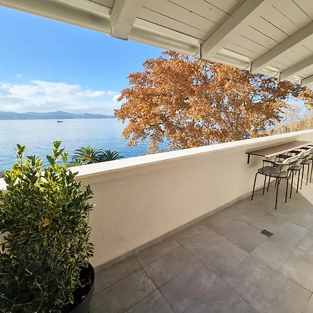 Pied-à-terre By Belmont Realty *