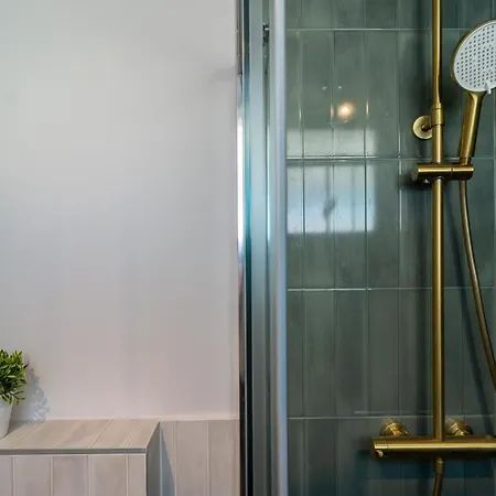 Pied-à-terre By Belmont Realty *