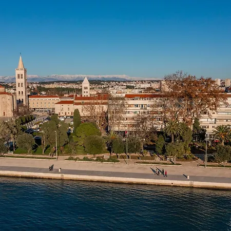 Pied-à-terre By Belmont Realty Zadar