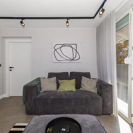 Pied-a-terre By Belmont Realty Apartmán Zadar