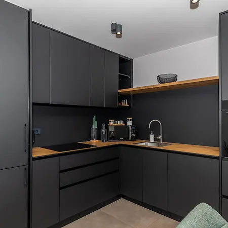 Pied-à-terre By Belmont Realty *