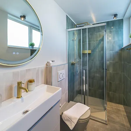 Pied-à-terre By Belmont Realty