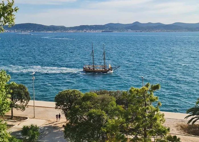 Pied-à-terre By Belmont Realty *