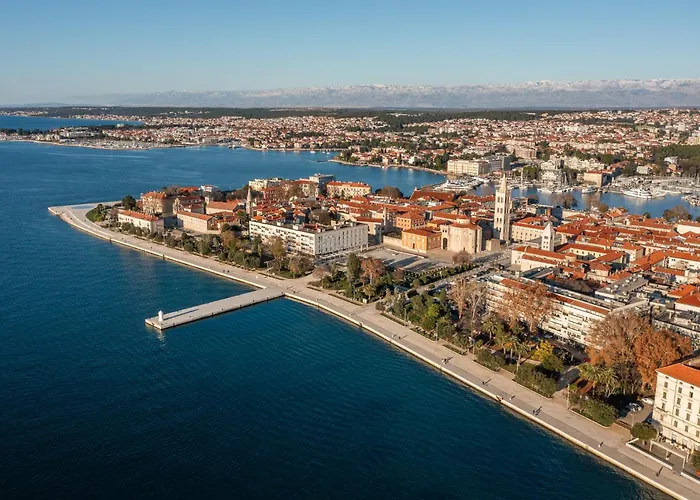 Pied-à-terre By Belmont Realty *